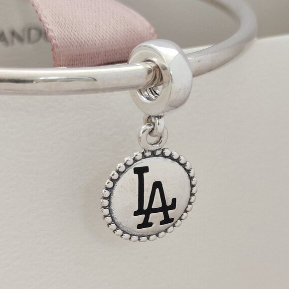 Pandora Los Angeles Dodgers MLB Logo Exclusive Dangle Charm with box - Picture 1 of 6